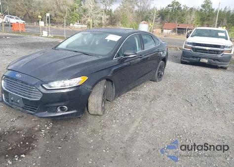 2015 Ford Fusion Titanium z USA, uszkodzony, nr VIN 3FA6P0D97FR108533